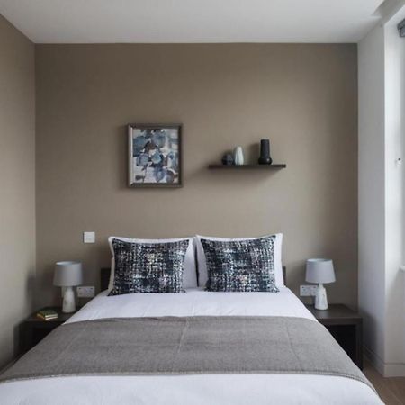 Wells Court By Aeria Apartments ลอนดอน ภายนอก รูปภาพ